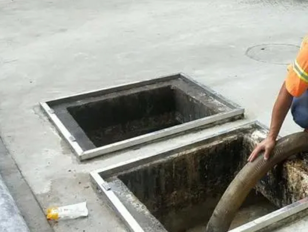 隆昌化粪池清理