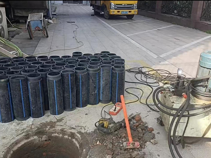 隆昌PE置换管厂家 DN315置换管 非开挖管短管置换